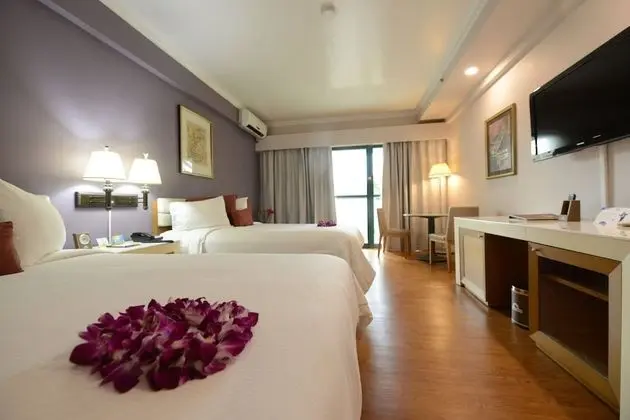 Oda, 2 Büyük (Queen) Boy Yatak, Sigara İçilmez