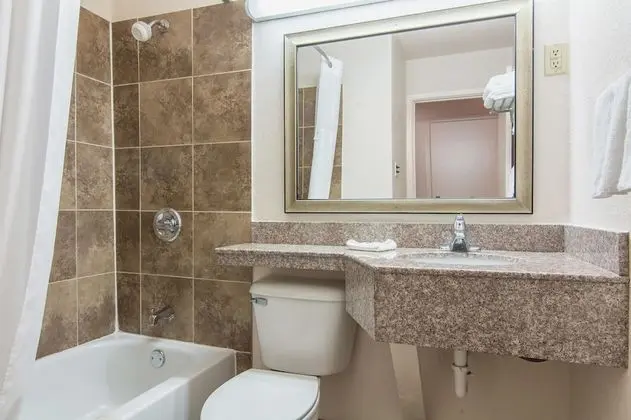 Deluxe Oda, 2 Büyük (Queen) Boy Yatak, Sigara İçilmez, Buzdolabı ve Mikrodalga