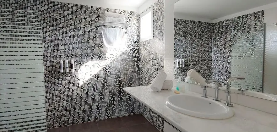 Süit, 1 En Büyük (King) Boy Yatak, Engellilere Uygun