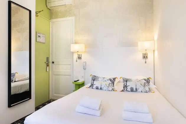 Standard Tek Büyük veya İki Ayrı Yataklı Oda