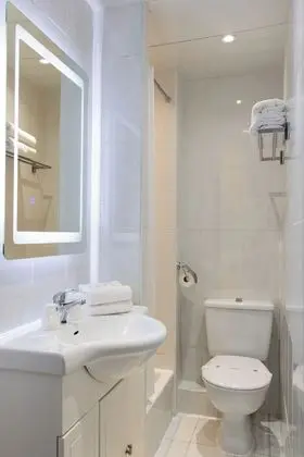 Superior Tek Büyük veya İki Ayrı Yataklı Oda