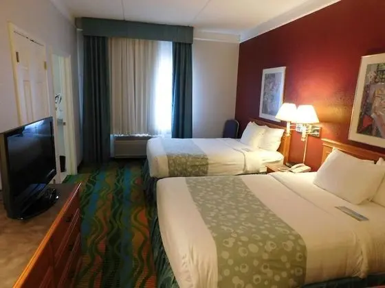 Oda, 1 En Büyük (King) Boy Yatak, Engellilere Uygun, Sigara İçilmez