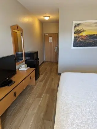 Oda, 1 En Büyük (King) Boy Yatak, Engellilere Uygun, Sigara İçilmez