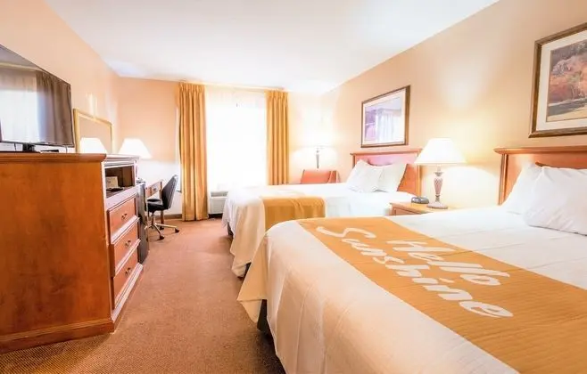 Oda, 2 Büyük (Queen) Boy Yatak, Sigara İçilebilir