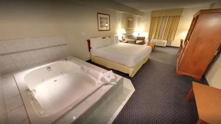 Süit, 1 En Büyük (King) Boy Yatak ve Çekyat, Sigara İçilmez (Jacuzzi)