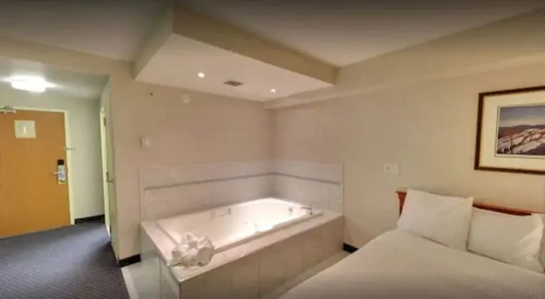 Süit, 1 En Büyük (King) Boy Yatak ve Çekyat, Sigara İçilmez (Jacuzzi)