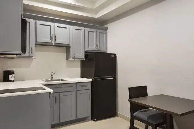 Tek Büyük Yataklı Oda, Birden Çok Yatak, Sigara İçilmez, Küçük Mutfak