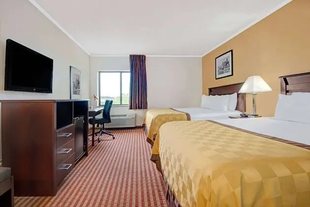 Oda, 2 Büyük (Queen) Boy Yatak, Sigara İçilmez