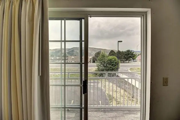 Oda, 2 Büyük (Queen) Boy Yatak, Sigara İçilmez (Pet-Friendly)