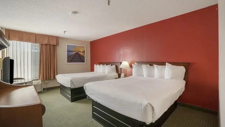 Oda, 2 Büyük (Queen) Boy Yatak, Engellilere Uygun, Sigara İçilmez (Mobility, Roll-In Shower)