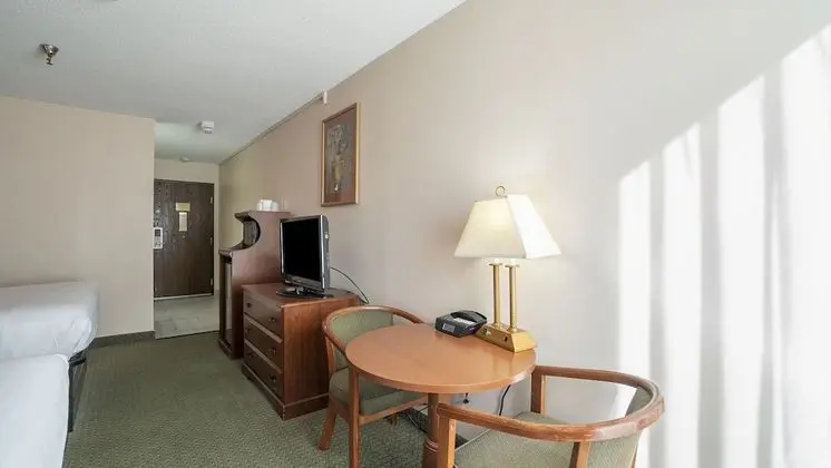 Oda, 2 Büyük (Queen) Boy Yatak, Engellilere Uygun, Sigara İçilmez (Mobility, Roll-In Shower)