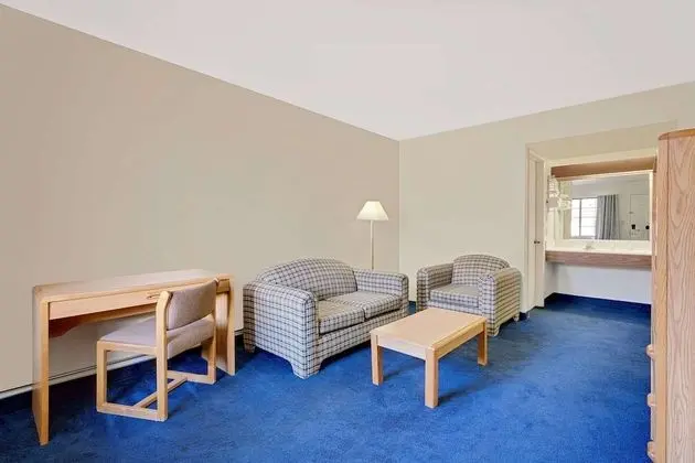 Deluxe Süit, 2 Büyük (Queen) Boy Yatak, Sigara İçilebilir (One-Bedroom Suite)