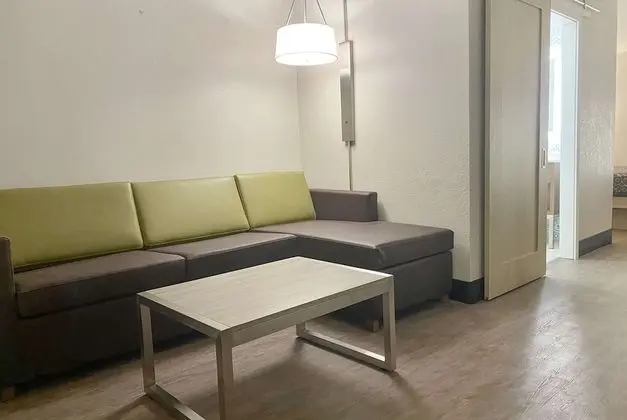 Stüdyo Süit, 1 En Büyük (King) Boy Yatak, Sigara İçilmez
