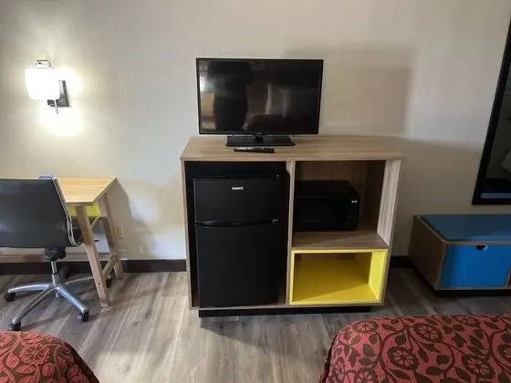 Oda, 2 Büyük (Queen) Boy Yatak, Sigara İçilebilir