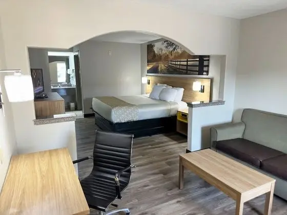 Süit, 1 En Büyük (King) Boy Yatak, Sigara İçilmez