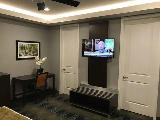Süit, Sigara İçilmez (Three Bedroom)