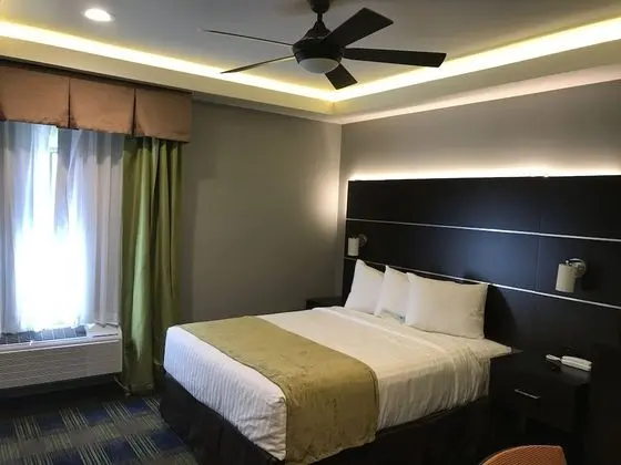 Süit, Sigara İçilmez (Three Bedroom)