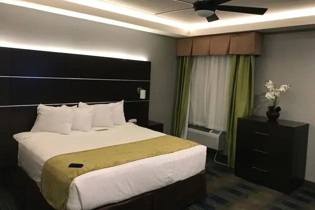 Süit, Sigara İçilmez (Three Bedroom)