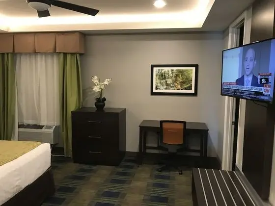 Süit, Sigara İçilmez (Three Bedroom)