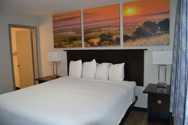 Süit, 2 Yatak Odası, Sigara İçilmez (1 King and 2 Double Beds)