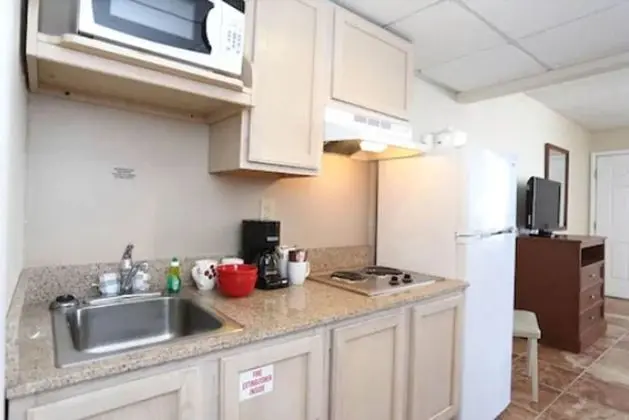 Süit, 1 En Büyük (King) Boy Yatak, Sigara İçilmez (One-Bedroom, Partial Ocean View)