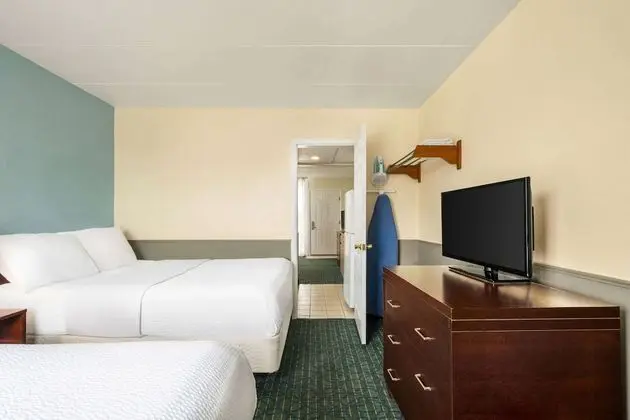 Süit, 2 Çift Kişilik Yatak, Engellilere Uygun, Sigara İçilmez (One-Bedroom)