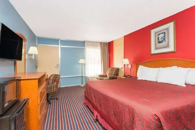 Oda, 1 En Büyük (King) Boy Yatak, Engellilere Uygun, Sigara İçilebilir