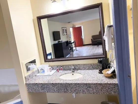 Oda, 2 Büyük (Queen) Boy Yatak, Engellilere Uygun