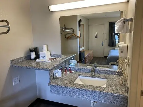 Tek Büyük Yataklı Oda, 2 Çift Kişilik Yatak