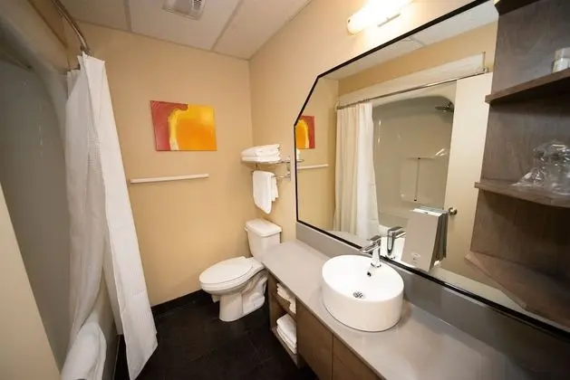 Oda, 2 Büyük (Queen) Boy Yatak, Sigara İçilmez