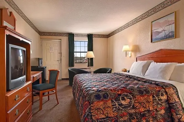 Oda, 1 En Büyük (King) Boy Yatak, Engellilere Uygun, Sigara İçilebilir