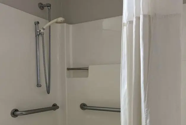 Oda, 1 Çift Kişilik Yatak, Engellilere Uygun