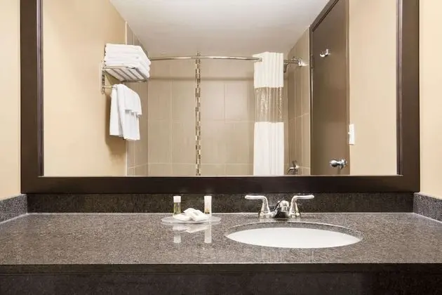 Oda, 1 Büyük (Queen) Boy Yatak, Sigara İçilmez (Shower)