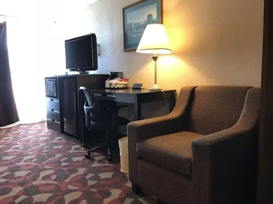 Süit, 1 En Büyük (King) Boy Yatak, Sigara İçilmez