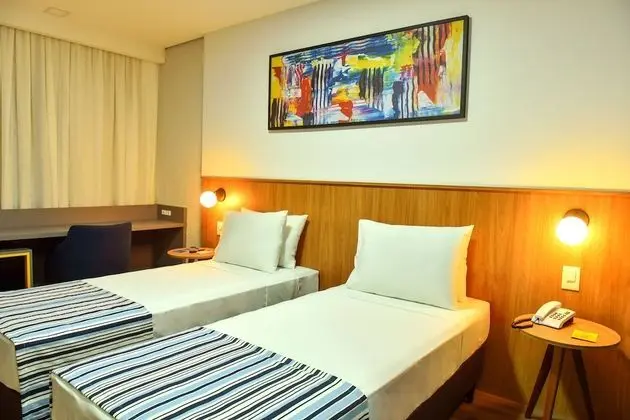 Oda, 2 Tek Kişilik Yatak, Sigara İçilmez