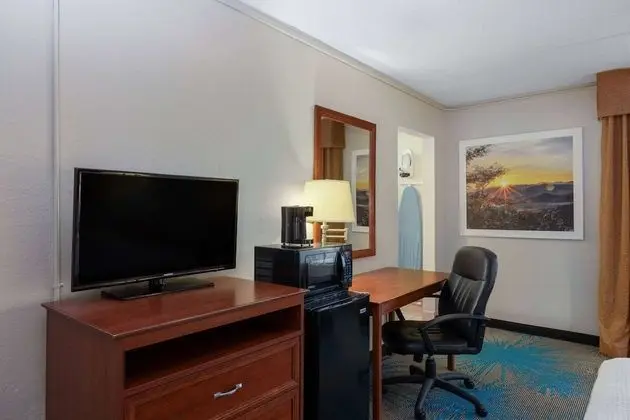 Oda, 2 Büyük (Queen) Boy Yatak, Sigara İçilmez (Pet-Friendly)