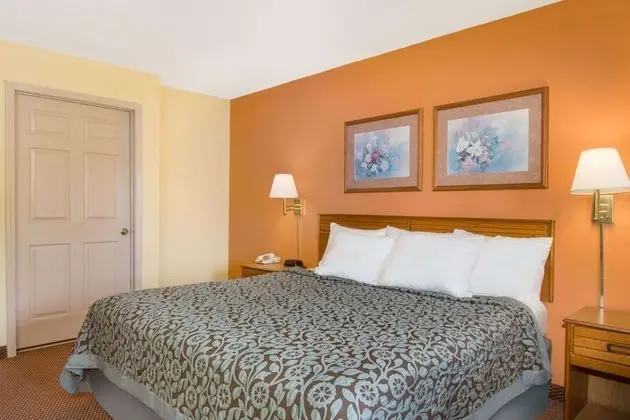 Oda, 1 En Büyük (King) Boy Yatak, Engellilere Uygun, Sigara İçilmez