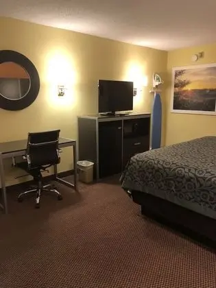 Oda, 1 En Büyük (King) Boy Yatak, Engellilere Uygun, Sigara İçilmez