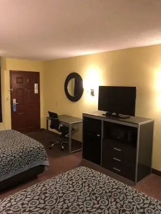 Oda, 2 Büyük (Queen) Boy Yatak, Sigara İçilebilir