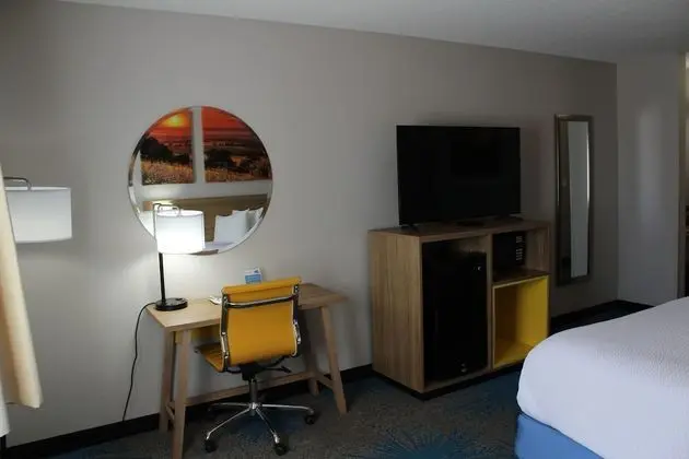 Oda, 1 Büyük (Queen) Boy Yatak, Sigara İçilmez (Pet-Friendly)