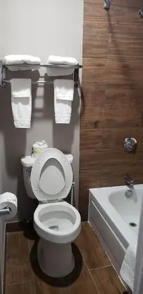 Tek Büyük Yataklı Oda, 2 Çift Kişilik Yatak
