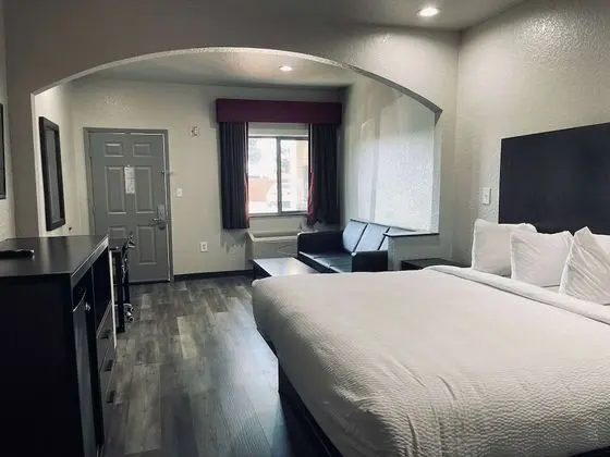 Standard Oda, 1 En Büyük (King) Boy Yatak, Engellilere Uygun, Sigara İçilmez (Bathtub)