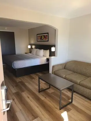 Standard Oda, 1 En Büyük (King) Boy Yatak, Sigara İçilebilir