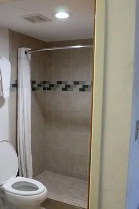 Büyük Yataklı Tek Kişilik Oda