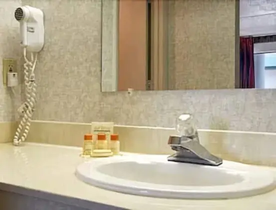 Oda, 1 En Büyük (King) Boy Yatak, Engellilere Uygun