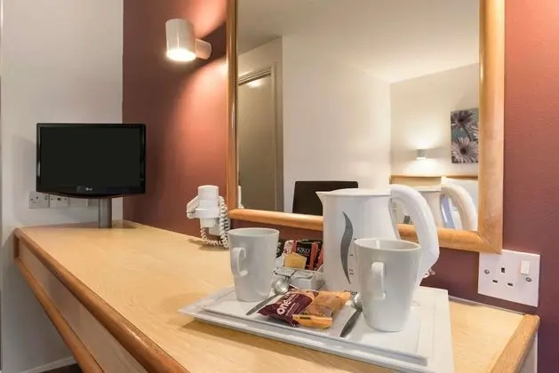 Oda, 1 Çift Kişilik Yatak, Sigara İçilmez