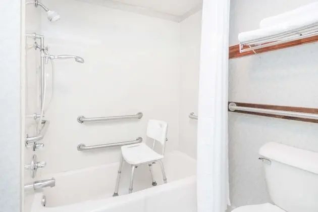Oda, 2 Çift Kişilik Yatak, Engellilere Uygun, Sigara İçilmez (Mobility, Bathtub with Grab Bars)