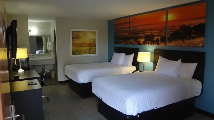 Oda, 2 Çift Kişilik Yatak, Sigara İçilebilir
