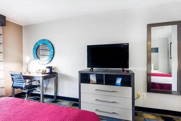 Oda, 2 Büyük (Queen) Boy Yatak, Sigara İçilmez