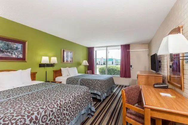 Standard Oda, 2 Büyük (Queen) Boy Yatak